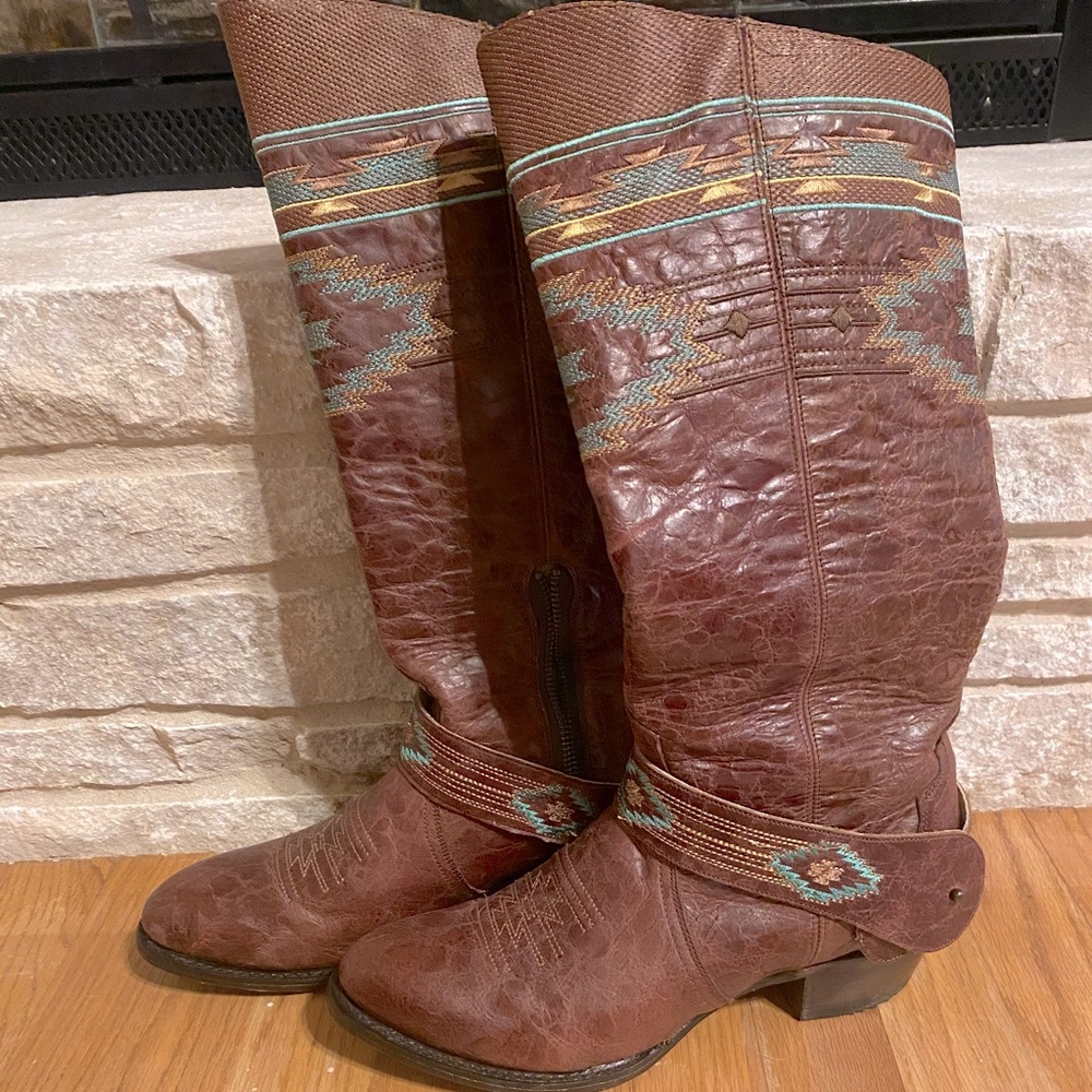 Women’s Roper Boota NWT. Size 9.5. No box